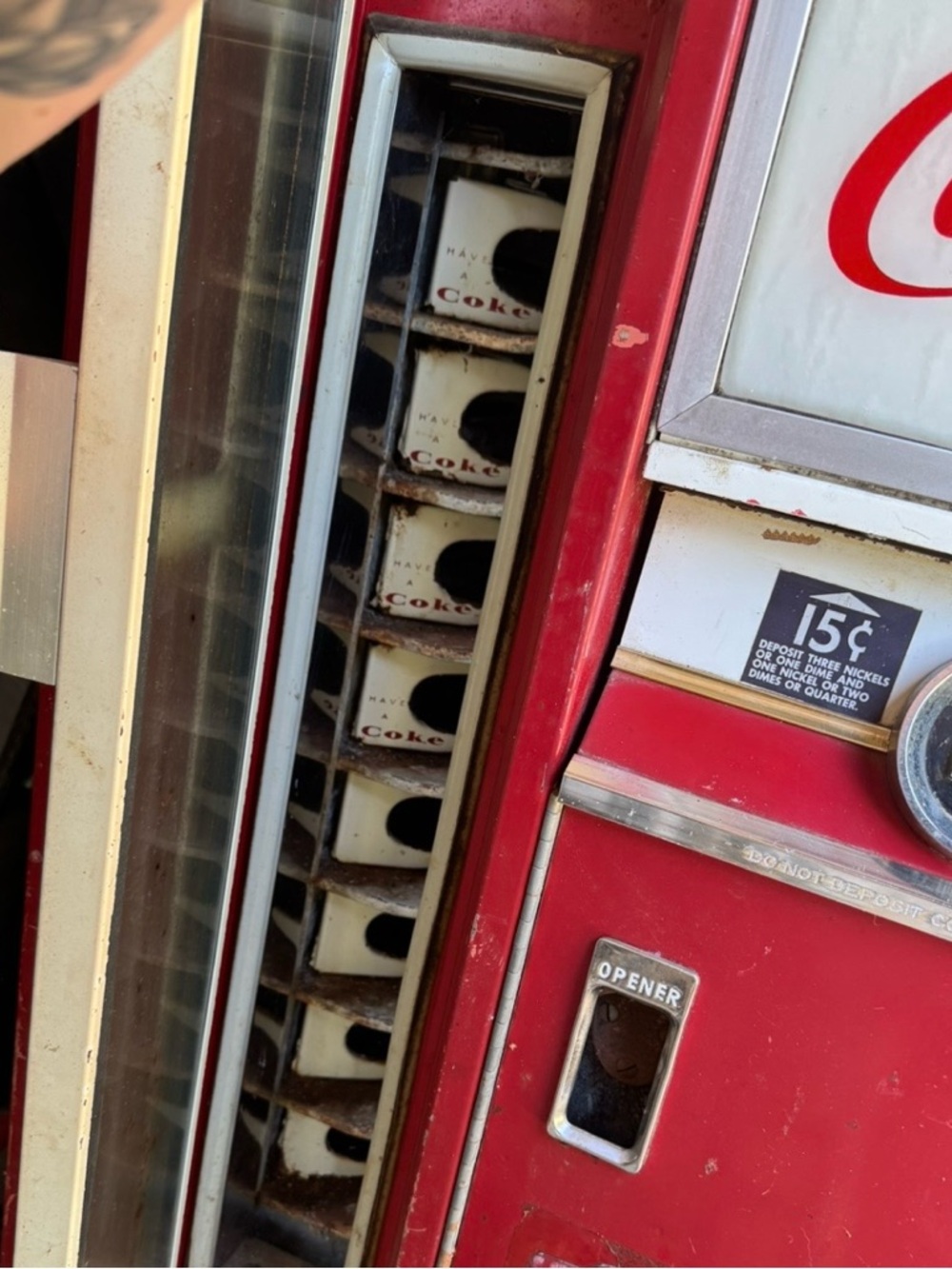 Coca-Cola Red and White Soda Machine - Picture 5 of 8